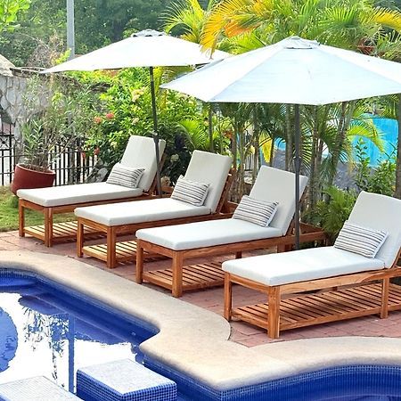 Hotel Villas Ema Zihuatanejo Exterior photo