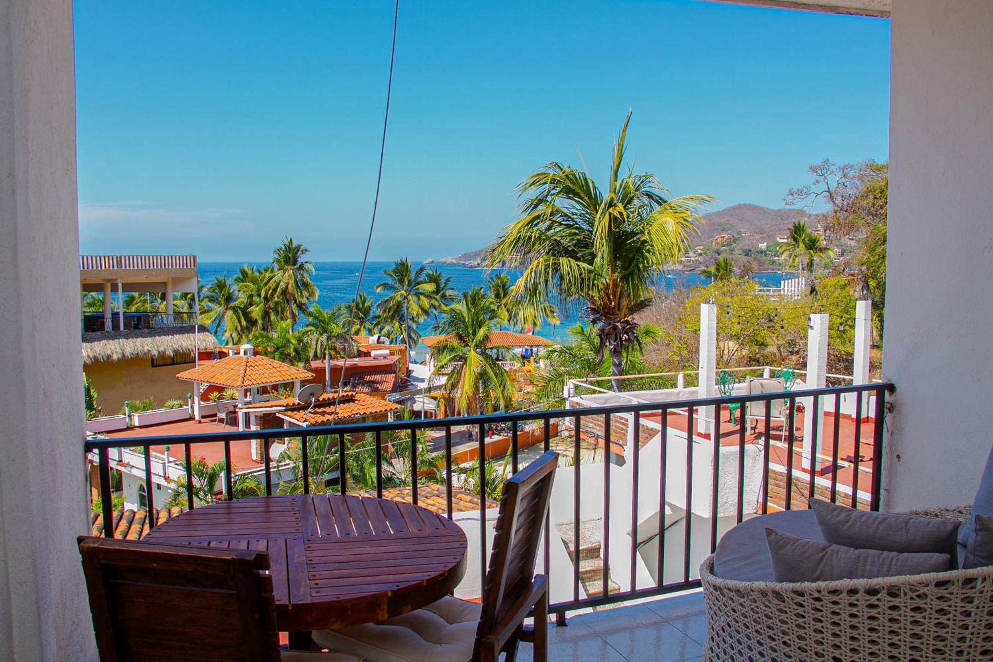 Hotel Villas Ema Zihuatanejo Exterior photo